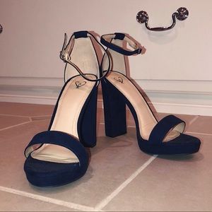 WINDSOR navy blue heels